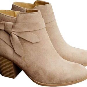 Women's Faux Suede Ankle Booties with Stacked Heel and Zipper Size 8